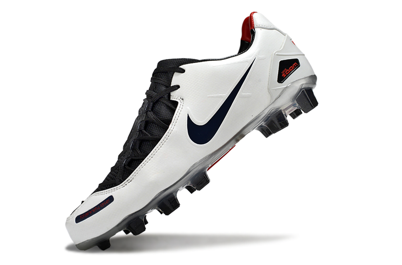 Chuteira Total 90 Laser FG 39-45