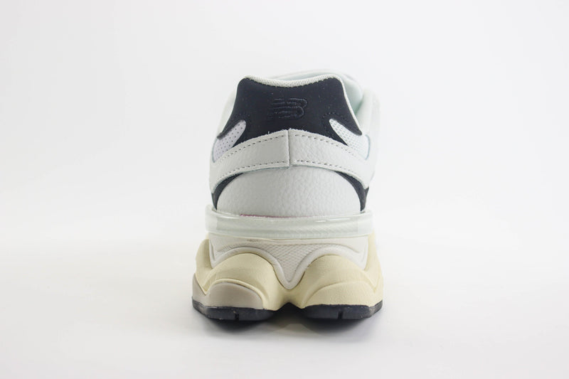 NEW BALANCE 9060WHITE BLACK
