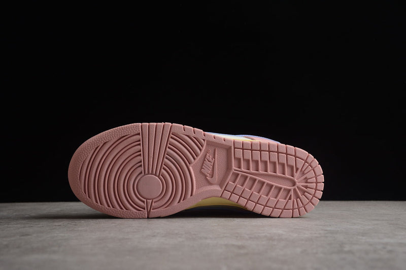 DUNK LOW PINK OXFORD