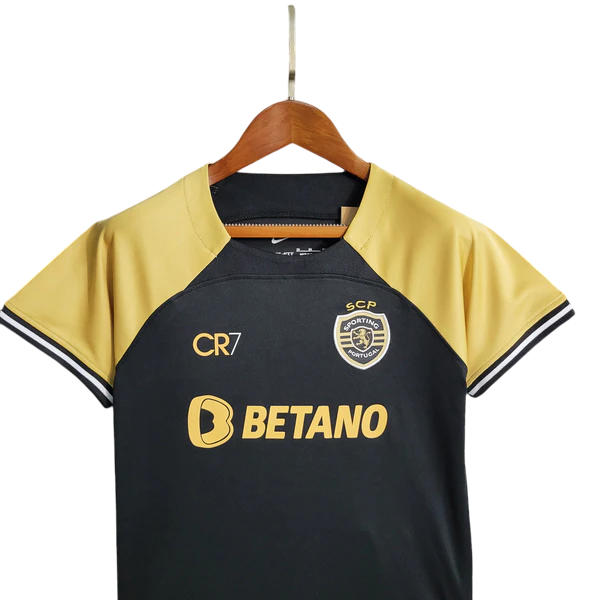 Kit Infantil Sporting edição especial CR7 23/24