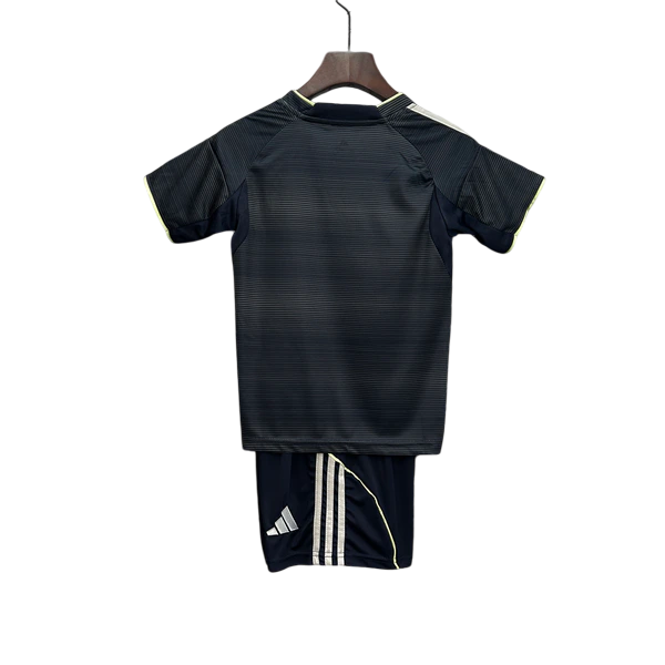 Kit Infantil Real Madrid Away 2025/26